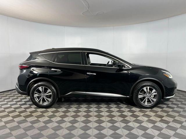 Photo of 2023 Super Black Nissan Murano
