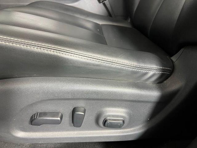 Photo of 2023 Super Black Nissan Murano