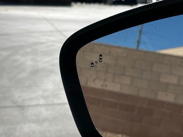 Photo of 2024 Silver Metallic Ford Escape