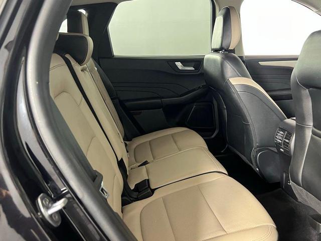 Photo of 2022 Black Metallic Ford Escape
