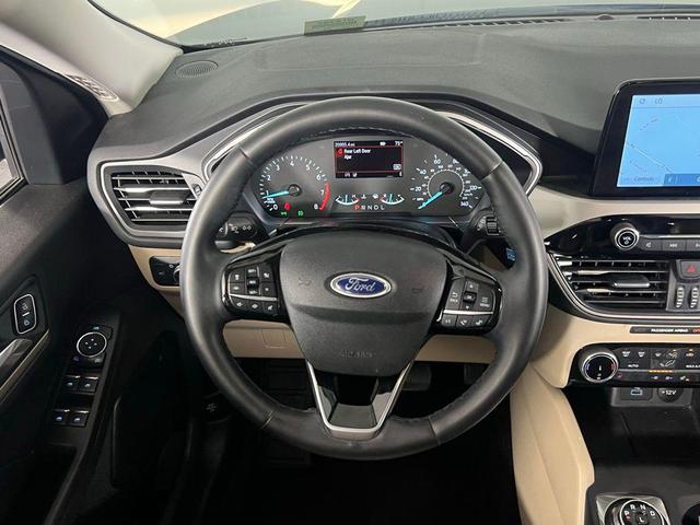 Photo of 2022 Black Metallic Ford Escape