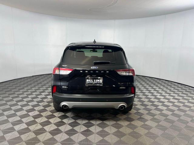 Photo of 2022 Black Metallic Ford Escape