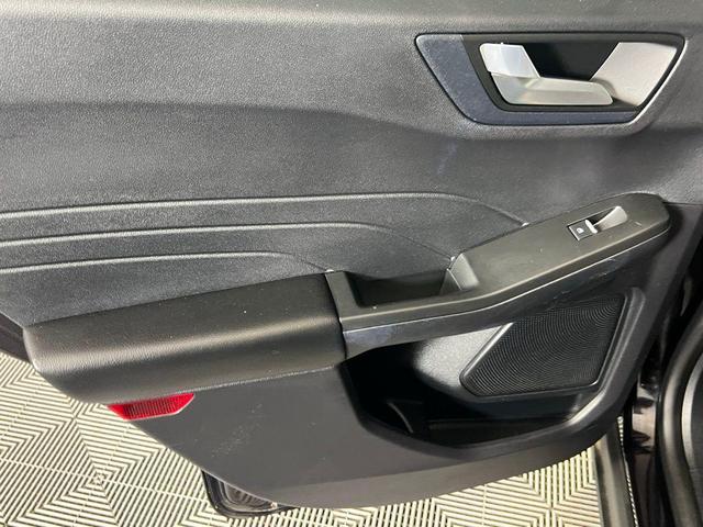 Photo of 2022 Black Metallic Ford Escape