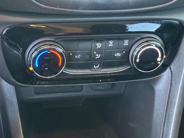Photo of 2021 White Frost Tricoat Buick Encore GX