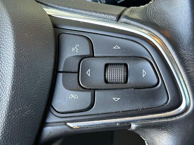 Photo of 2021 White Frost Tricoat Buick Encore GX