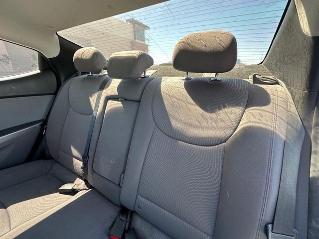 Photo of 2016 Quartz White Pearl Hyundai ELANTRA