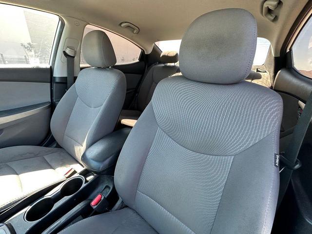 Photo of 2016 Quartz White Pearl Hyundai ELANTRA