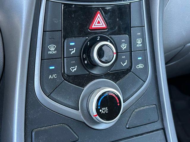 Photo of 2016 Quartz White Pearl Hyundai ELANTRA