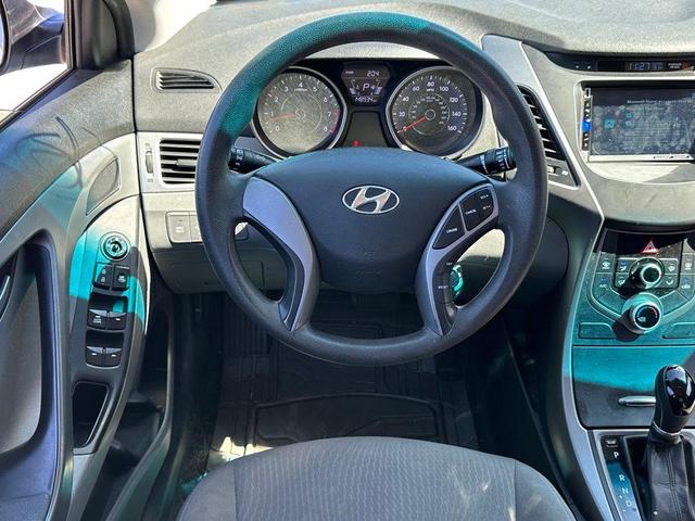 Photo of 2016 Quartz White Pearl Hyundai ELANTRA