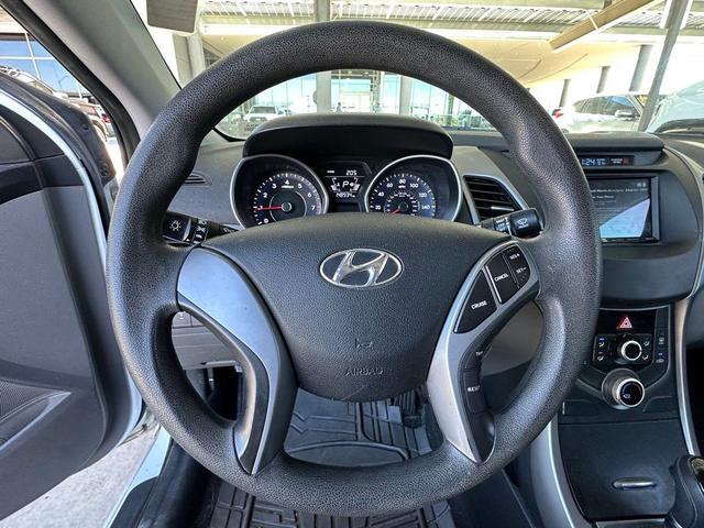 Photo of 2016 Quartz White Pearl Hyundai ELANTRA