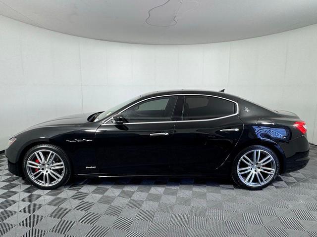 Photo of 2018 Black Maserati Ghibli