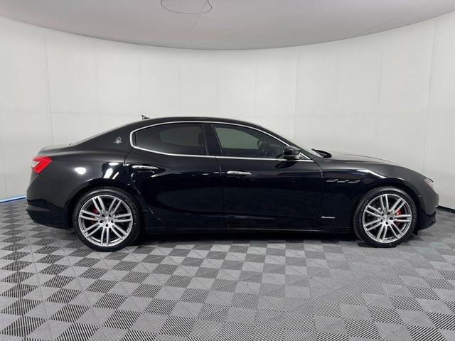 Photo of 2018 Black Maserati Ghibli