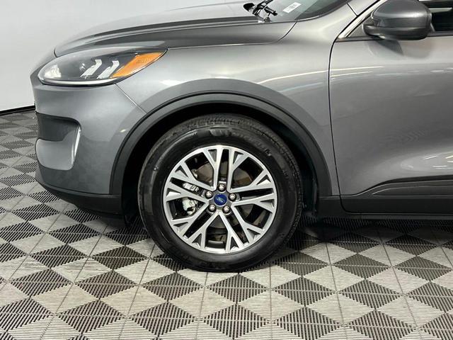 Photo of 2021 Carbonized Gray Metallic Ford Escape