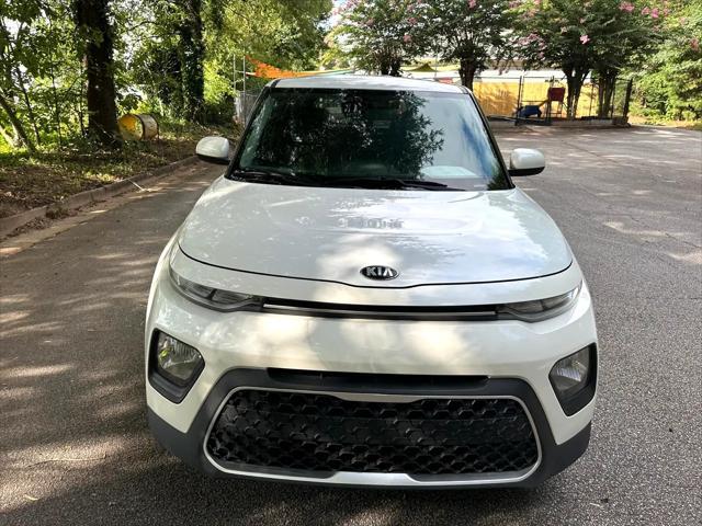 Photo of 2021 White Kia Soul