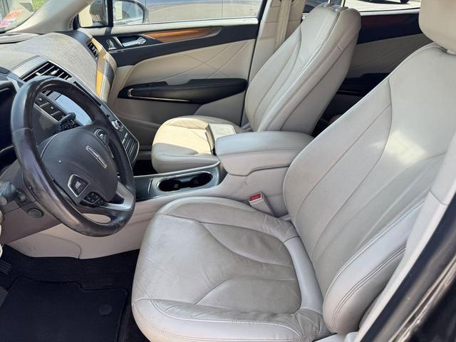 Photo of 2019 Magnetic Gray Lincoln MKC