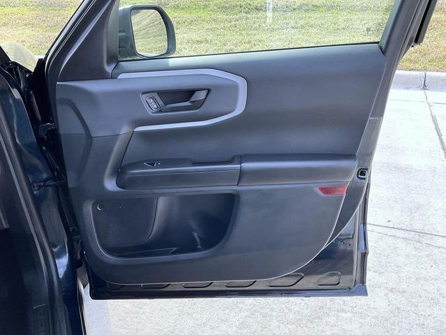 Photo of 2022 Alto Blue Metallic Tinted Clearcoat Ford Bronco Sport