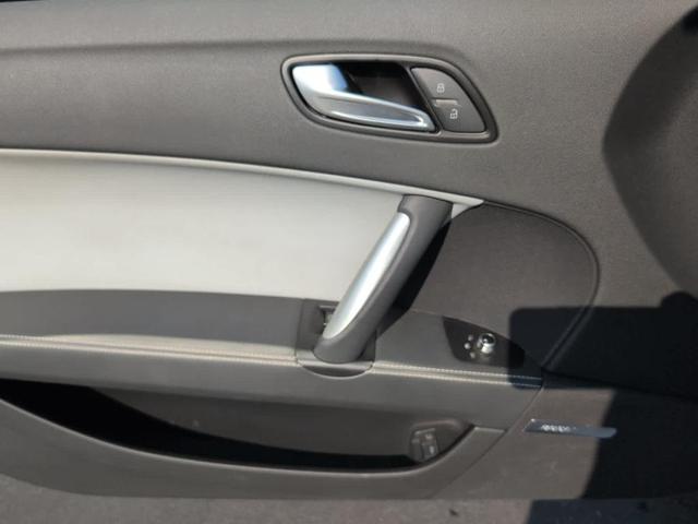 Photo of 2015 Ice Silver Metallic / Black Roof Audi TTS