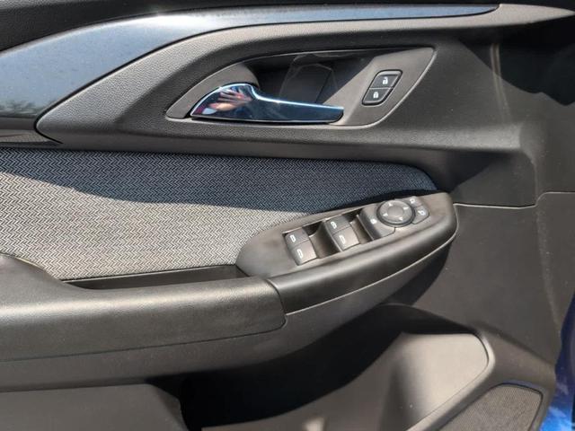 Photo of 2022 Blue Glow Metallic Chevrolet Trailblazer
