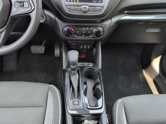 Photo of 2022 Blue Glow Metallic Chevrolet Trailblazer