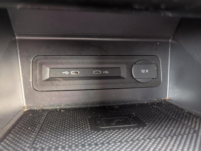 Photo of 2022 Deep Black Pearl Effect Volkswagen Atlas