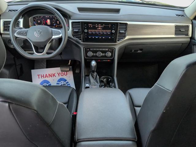 Photo of 2022 Deep Black Pearl Effect Volkswagen Atlas