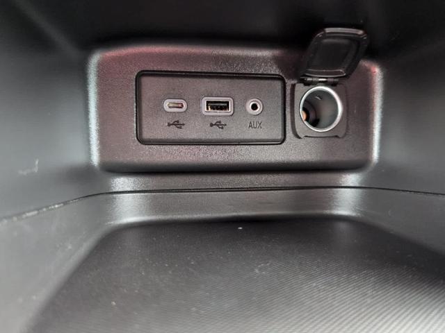 Photo of 2022 Silver Ice Metallic Chevrolet Equinox