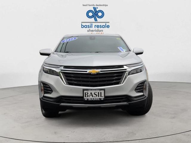 Photo of 2022 Silver Ice Metallic Chevrolet Equinox