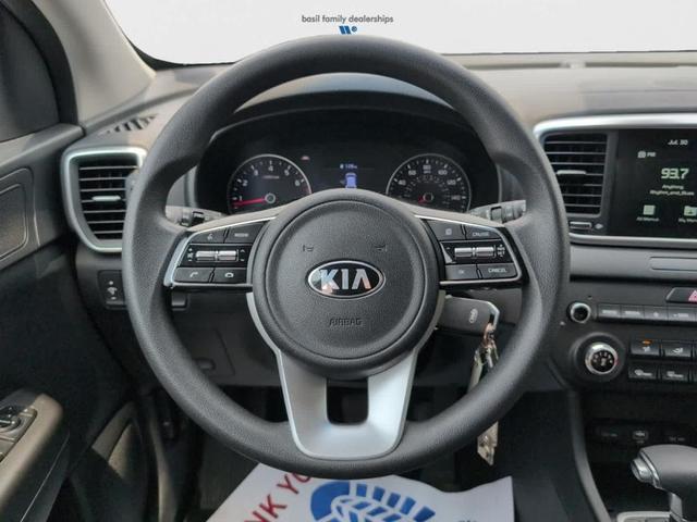 Photo of 2022 Snow White Pearl Kia Sportage