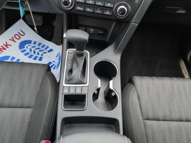 Photo of 2022 Snow White Pearl Kia Sportage