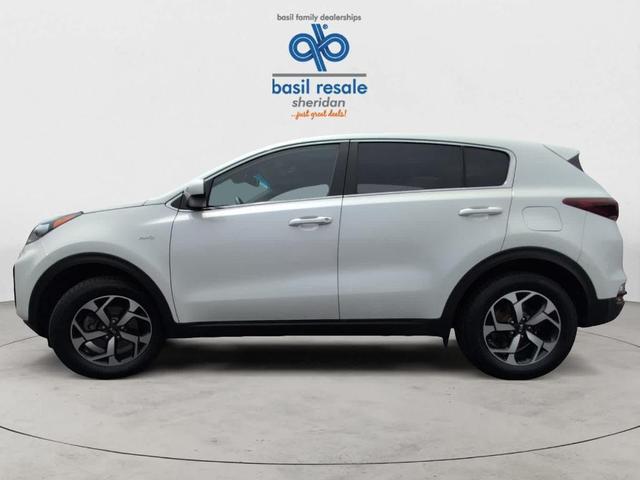 Photo of 2022 Snow White Pearl Kia Sportage