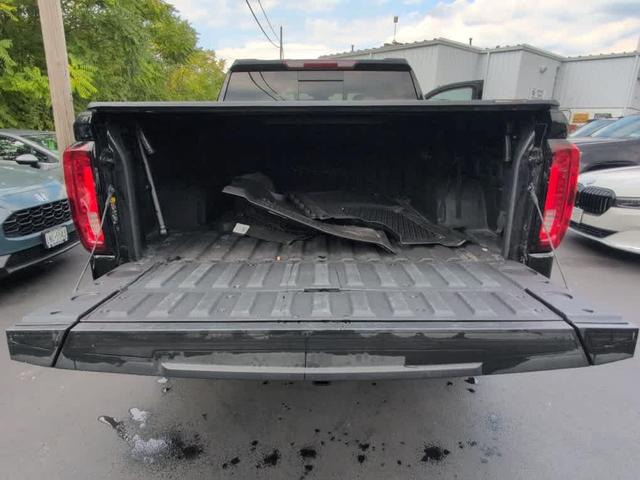 Photo of 2022 Onyx Black GMC Sierra 1500