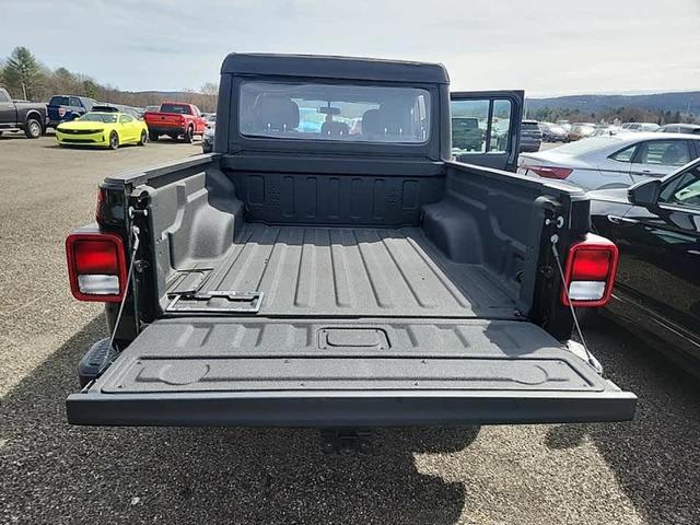 Photo of 2023 Black Clearcoat Jeep Gladiator