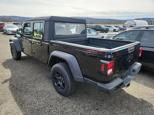 Photo of 2023 Black Clearcoat Jeep Gladiator