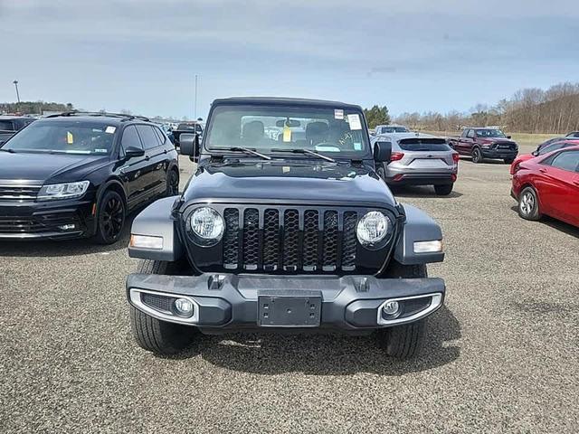 Photo of 2023 Black Clearcoat Jeep Gladiator