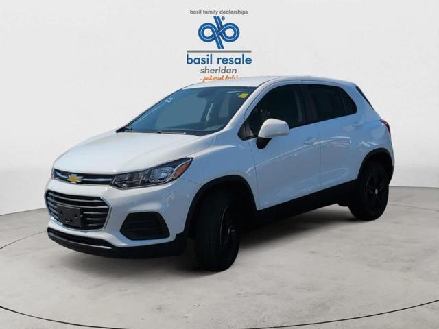 Photo of 2022 Summit White Chevrolet Trax