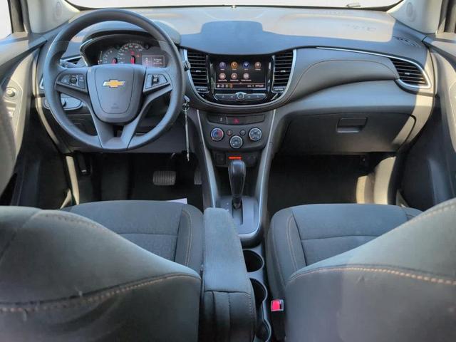 Photo of 2022 Summit White Chevrolet Trax
