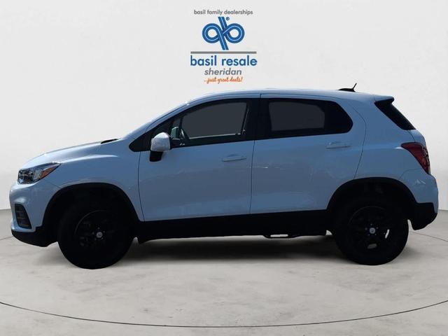 Photo of 2022 Summit White Chevrolet Trax