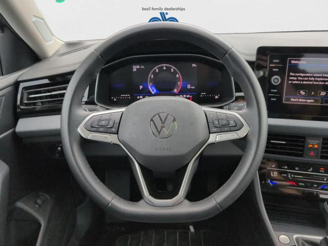 Photo of 2025 Platinum Gray Metallic Volkswagen Jetta