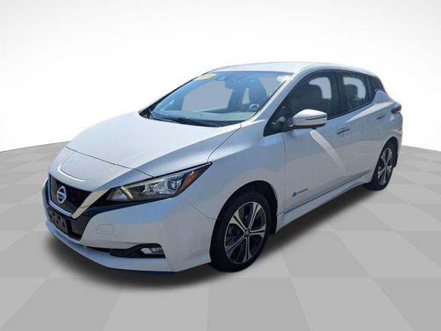 Photo of 2019 Pearl White Tricoat Nissan Leaf