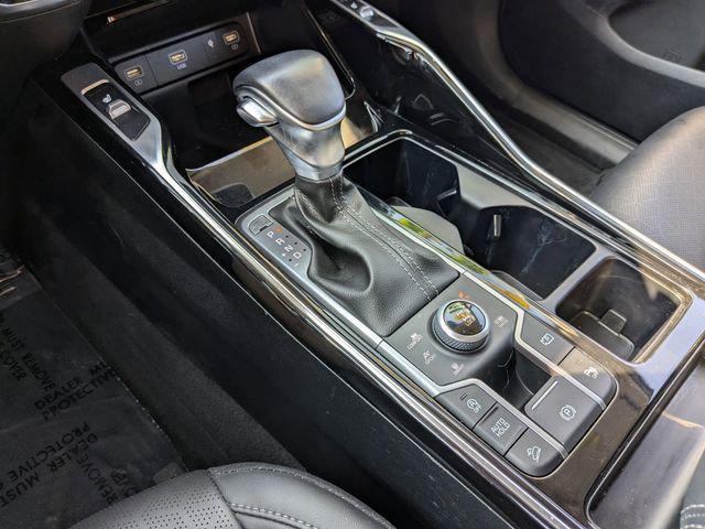 Photo of 2022 Everlasting Silver Kia Sorento