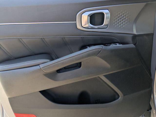 Photo of 2022 Everlasting Silver Kia Sorento