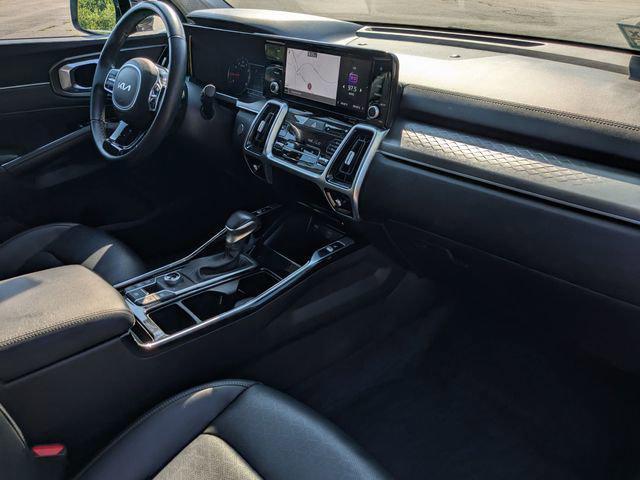 Photo of 2022 Everlasting Silver Kia Sorento