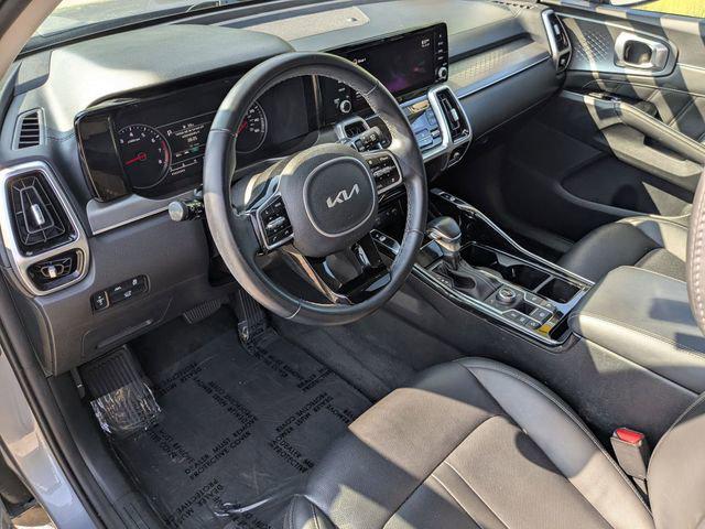 Photo of 2022 Everlasting Silver Kia Sorento