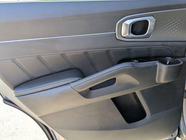 Photo of 2022 Everlasting Silver Kia Sorento