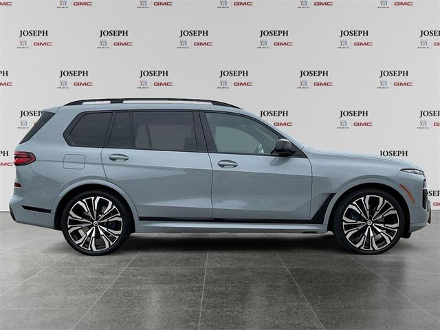 2023 BMW X7