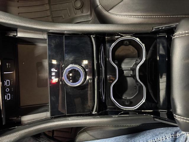 Photo of 2023 Bright White Clearcoat Jeep Grand Cherokee