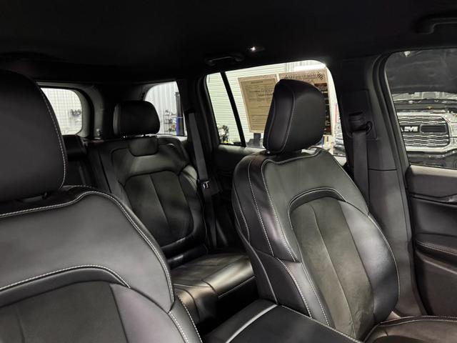 Photo of 2023 Bright White Clearcoat Jeep Grand Cherokee