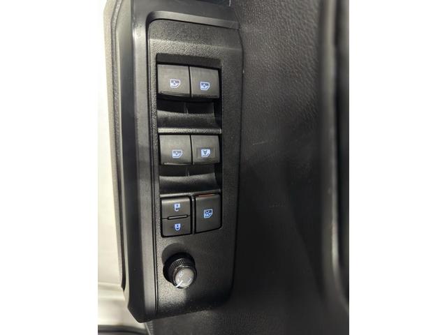 Photo of 2023 Ice Toyota Tacoma