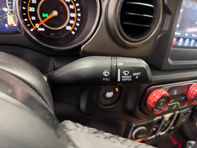 Photo of 2023 Bright White Clearcoat Jeep Gladiator