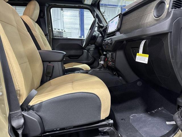 Photo of 2025 41 Jeep Wrangler 4xe